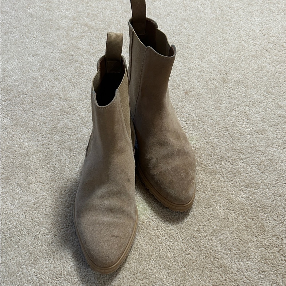 Margaux Chelsea boot suede sand